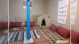 نمایی از اتاق سنتی و زیبای اقامتگاه بوم گردی ارشاد - بجنورد - روستای قره خان بندی